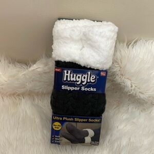 Huggle gray slipper socks, fleece-lined, non-slip NWT Winter Outdoors Comfy